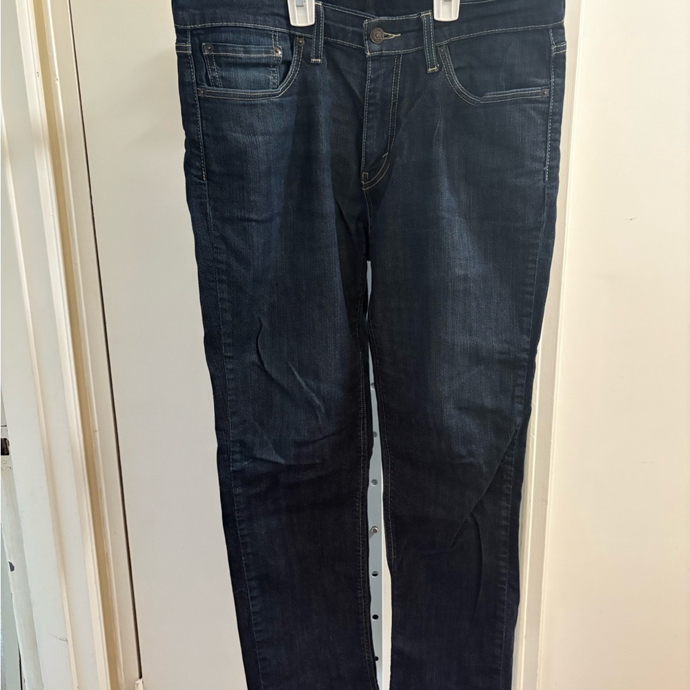 Levi's 541 Blue Straight-Leg Jeans with Contrast Stitching